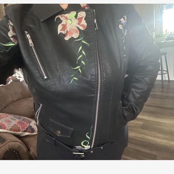 Luxe Floral Embroidered Vegan Leather Zip up Moto Jacket - Picture 6 of 8